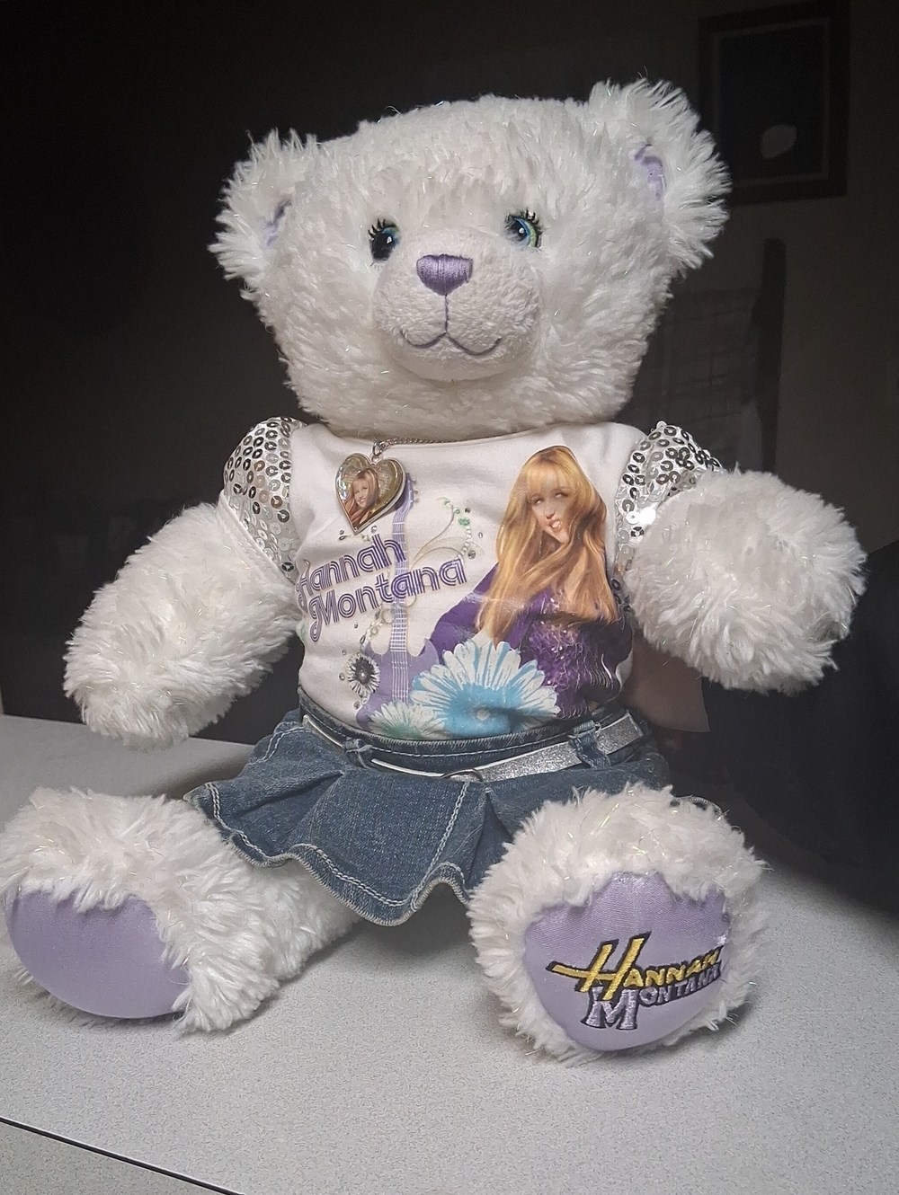 2008 DISNEY HANNAH MONTANA WHITE SPARKLE BUILD A BEAR W/FULL OUTFIT & NECKLACE